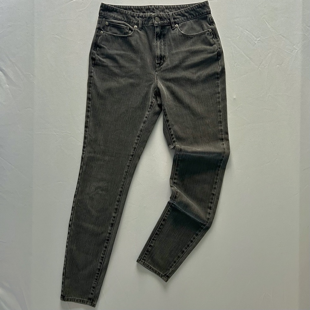 L.L. Bean Dark Gray Classic Fit Slim Straight Jeans Spring Trend Size 8